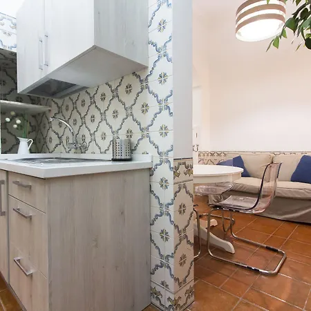 Downtown Classic By Homing *